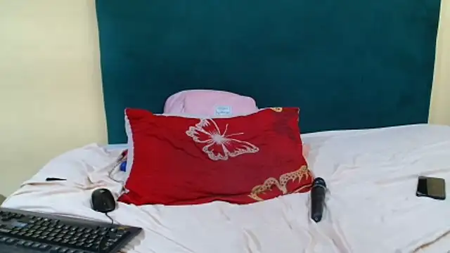 FreakyMelanin18 webcam