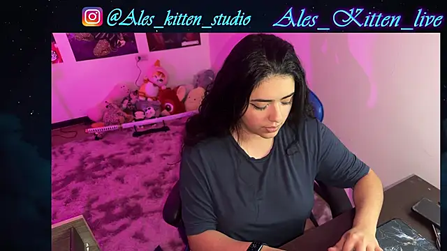 Ales_Kitten_Live webcam