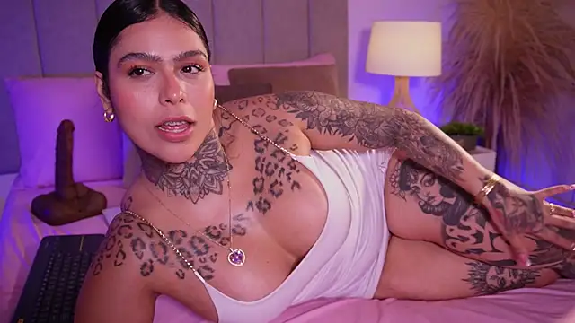 curvyliciousss webcam