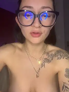 Venez me faire jouir mes chouuu💖💖, tips pref : 51,101,200 contrôle 🐱🦁🍒🍑💦Show pv ouvert 🍑