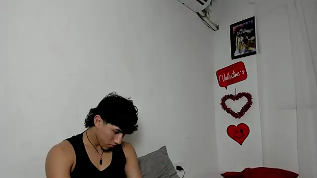 Laura_and_Kevin webcam