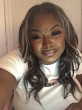 Webcam Model (Fxncymuse)  is live.Free join now!