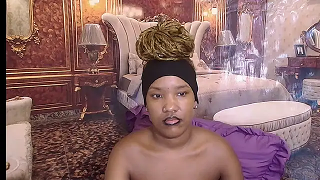 EroticSexyPrada webcam