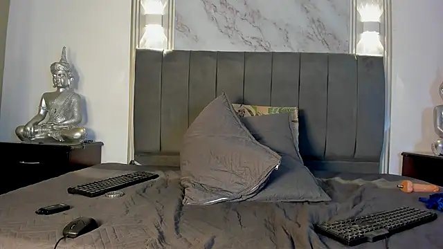 Rosaly_Rodman webcam