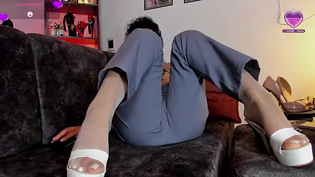 valery_14_ - Valery_14_'s free webcam - UK Sex Cams