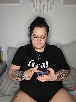 Saucy-Serenity webcam