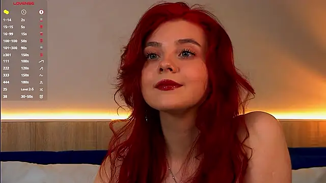 Nora__Ray webcam