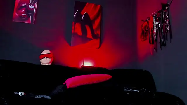 MartinaStones webcam