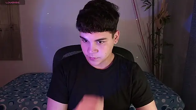 eithan_jonnes webcam