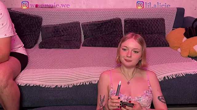 Sweety-Couple-'s room