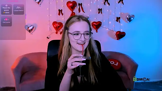 Luna Berryy (Luna_berryy)