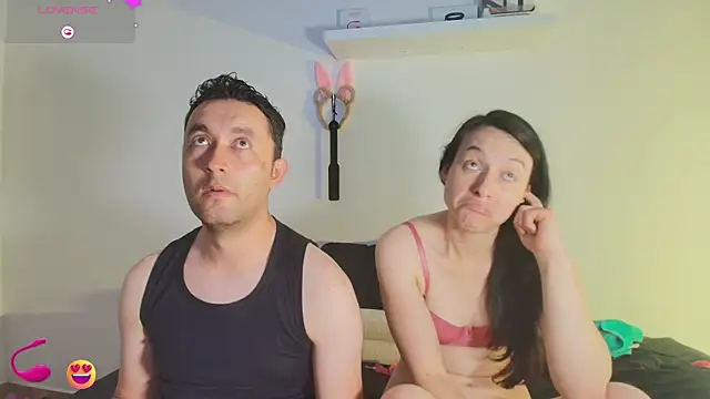 jeremmyandstacy - JeremmyAndStacy's free webcam - UK Sex Cams