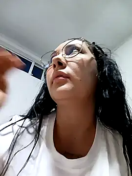 you-kitty2025 - You-kitty2025's free webcam - UK Sex Cams