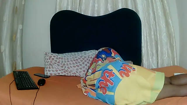 Exotic_FreakyQueen webcam