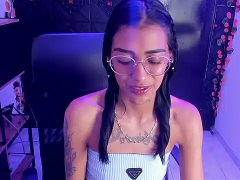 KarlaSlutSkinny__ webcam