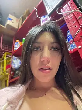 MiaJones21 webcam