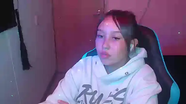 Skarlet_Adams28 webcam