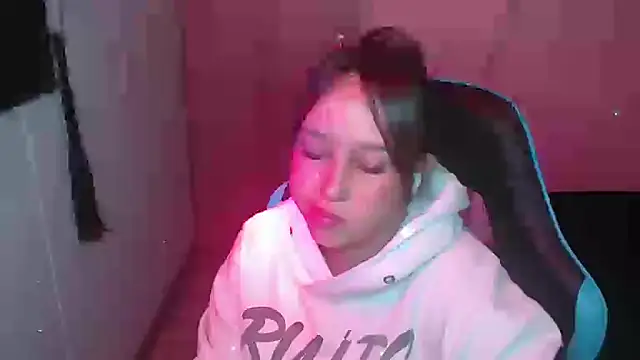 Skarlet_Adams28 webcam