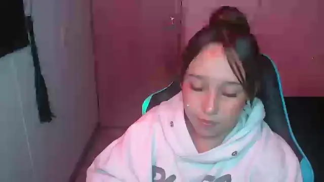 Skarlet_Adams28 webcam