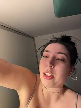 kimarts - KimArts's free webcam