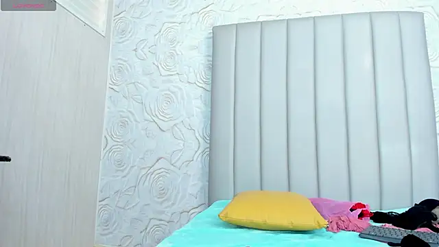 Cleopatra_Trans webcam