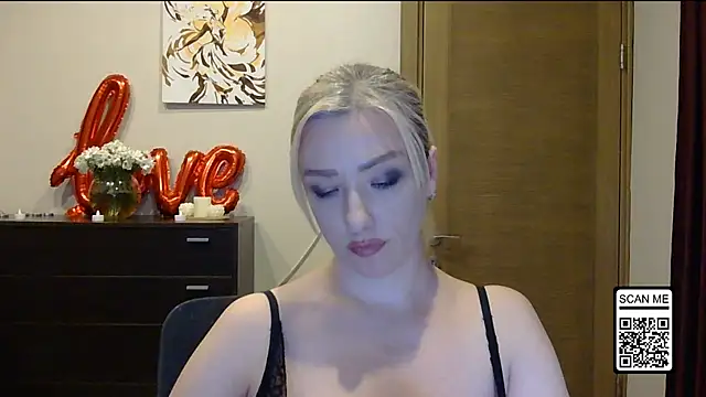 Wild_Silk_Desire webcam