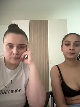 femmeaffair - FemmeAffair's free webcam - UK Sex Cams