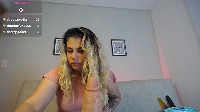 Sweet_Bella_Valery webcam