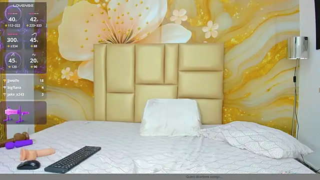 NahomiWalker_ webcam