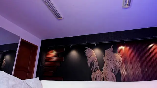 Saara_Corraless webcam