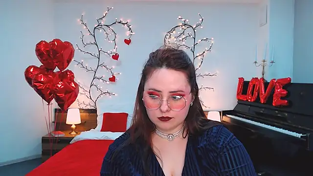 Hennessy_bunny webcam