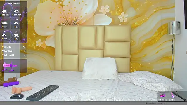 NahomiWalker_ webcam