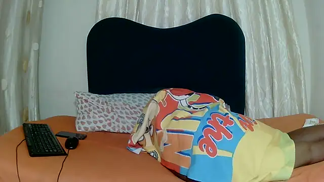 Exotic_FreakyQueen webcam