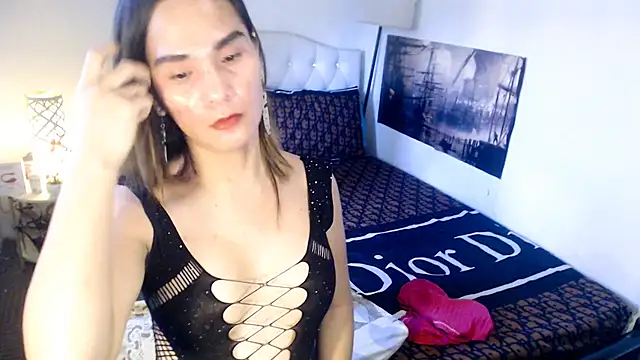 NinaDOM4CUM webcam