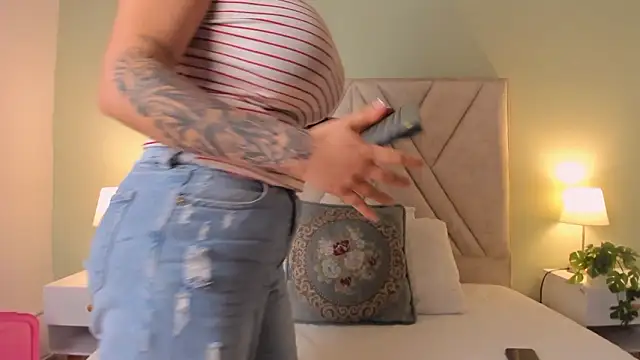 angelica_cross_ webcam