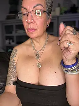 dieseldame1313 webcam