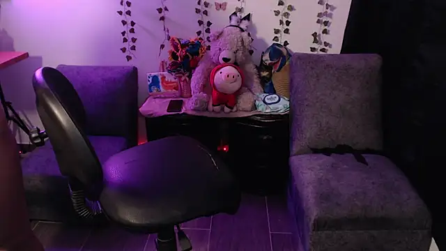 Tina_4_Charlie webcam