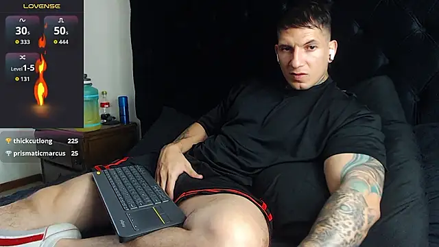 Shane_Clay webcam
