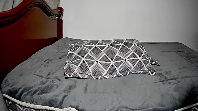 Nicolas_And_Alexa webcam