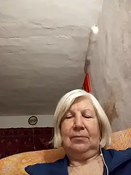 KlaudiaDarling webcam