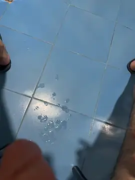 Grossebite2905 webcam