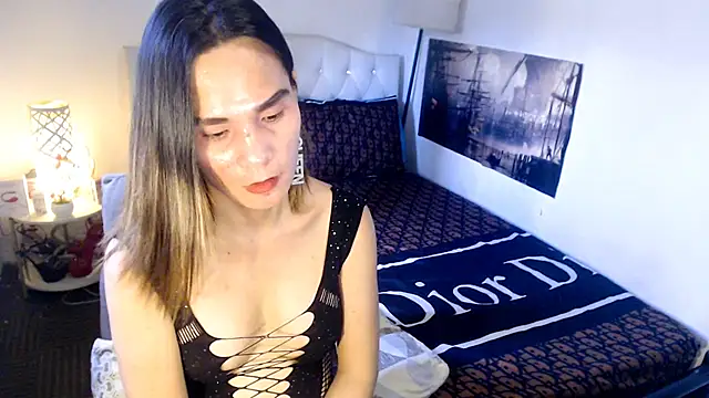 NinaDOM4CUM webcam