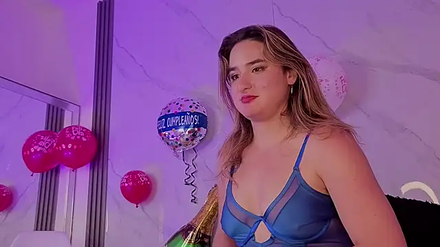 CandyQueenGold webcam