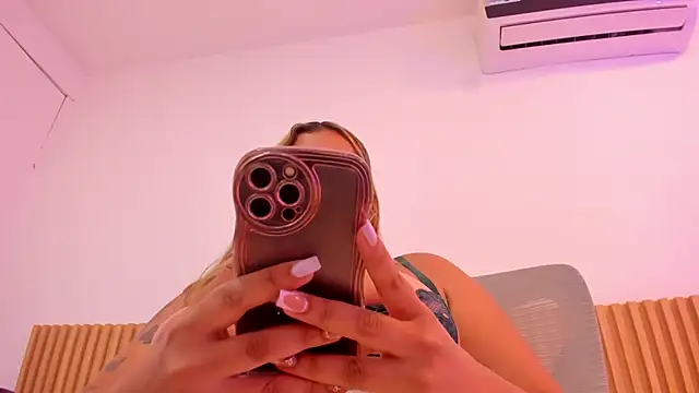 OliviaSweett webcam