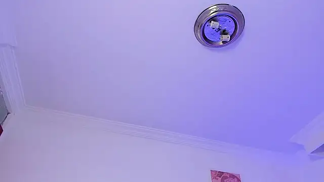 canelleGarces webcam