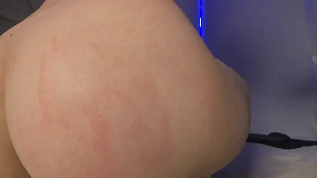 Alejandraa_Ruiz10 webcam