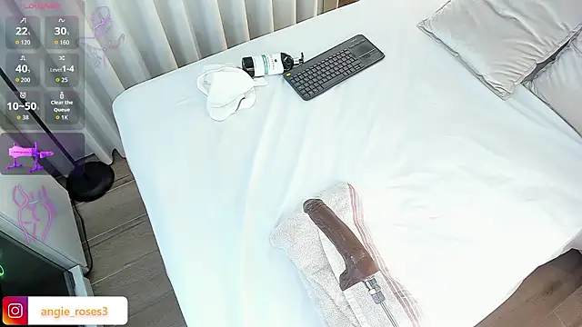 angiee_roses webcam