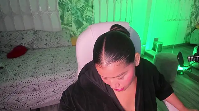 loly_marce - Loly_marce's free webcam