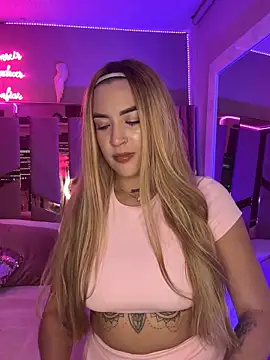 AlyonaWester_ webcam