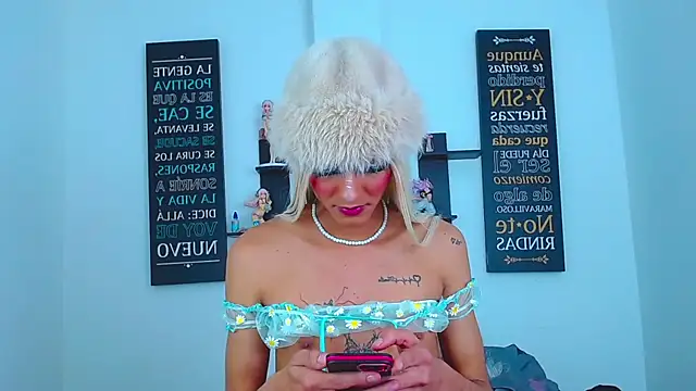 CHLOE_THUNDERS webcam